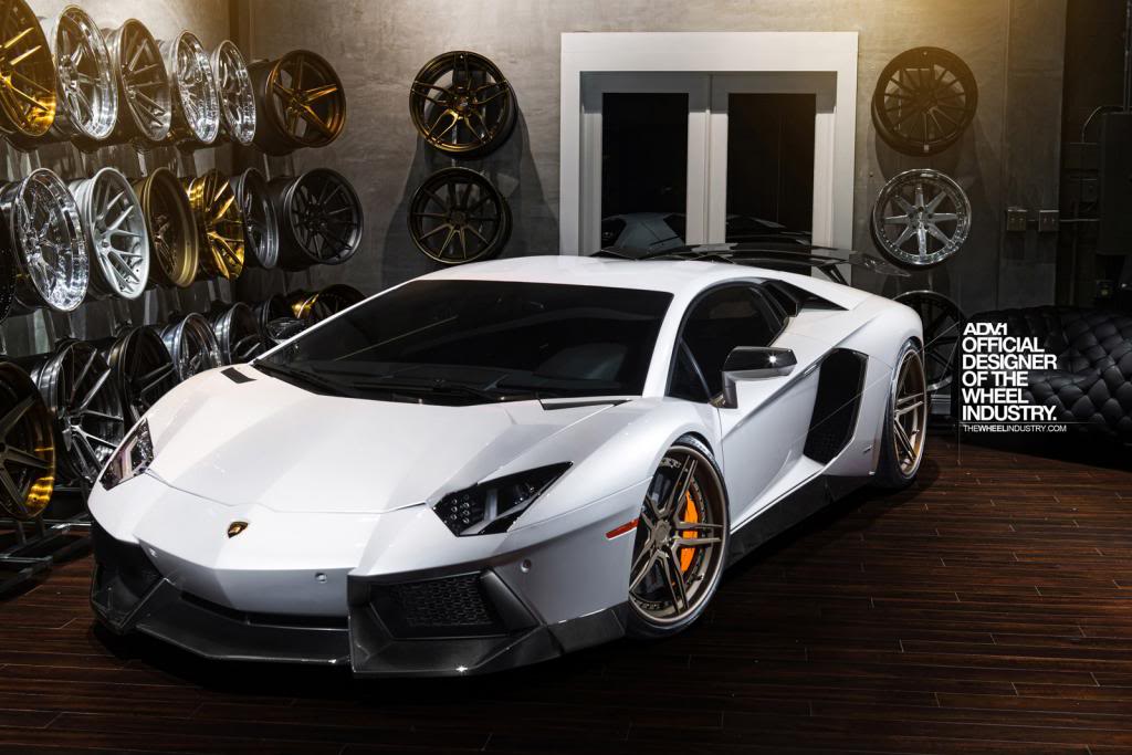 2013 Lamborghini Aventador photo