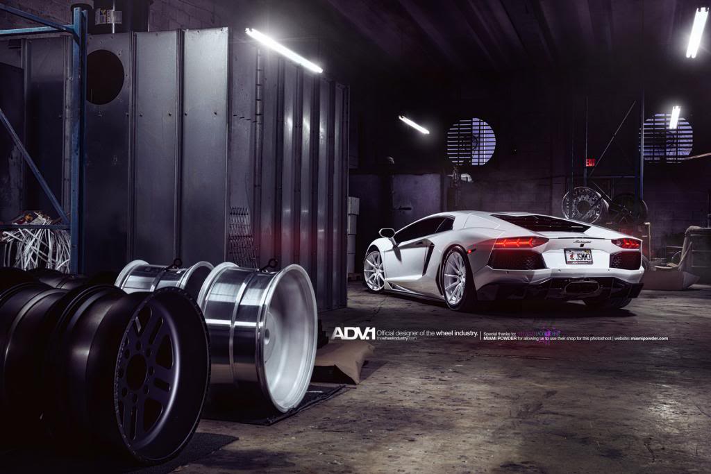2013 Lamborghini Aventador photo