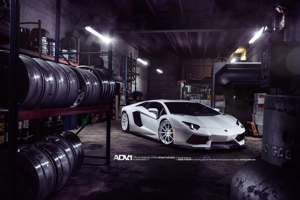 2013 Lamborghini Aventador photo