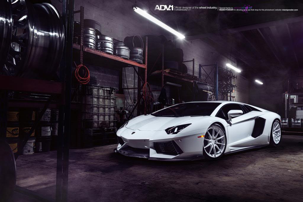 2013 Lamborghini Aventador photo