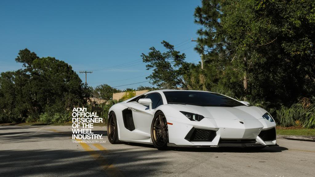 2013 Lamborghini Aventador photo
