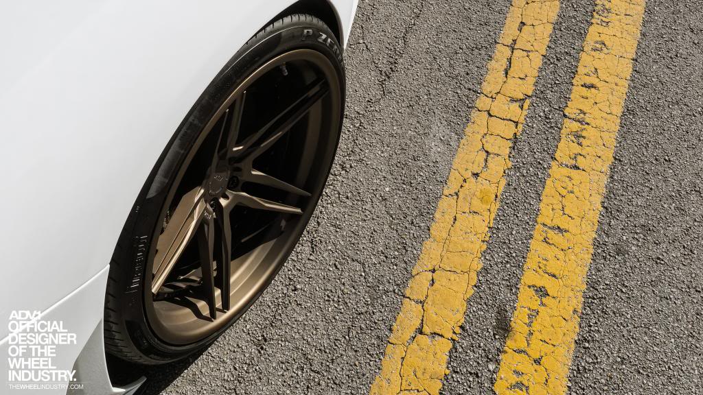 2013 Lamborghini Aventador photo