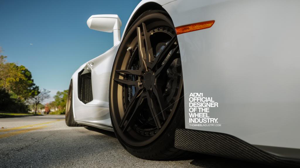 2013 Lamborghini Aventador photo