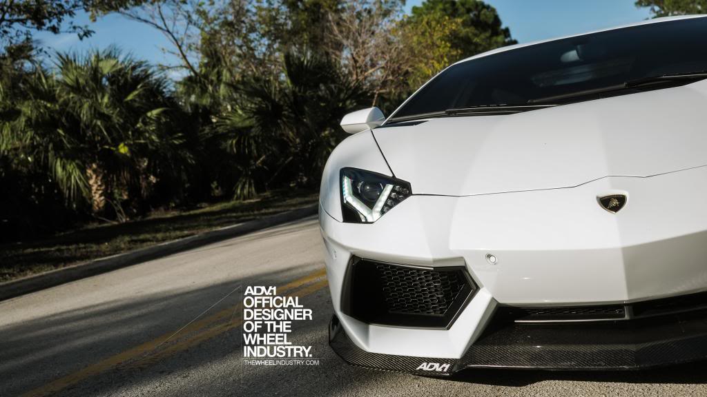 2013 Lamborghini Aventador photo
