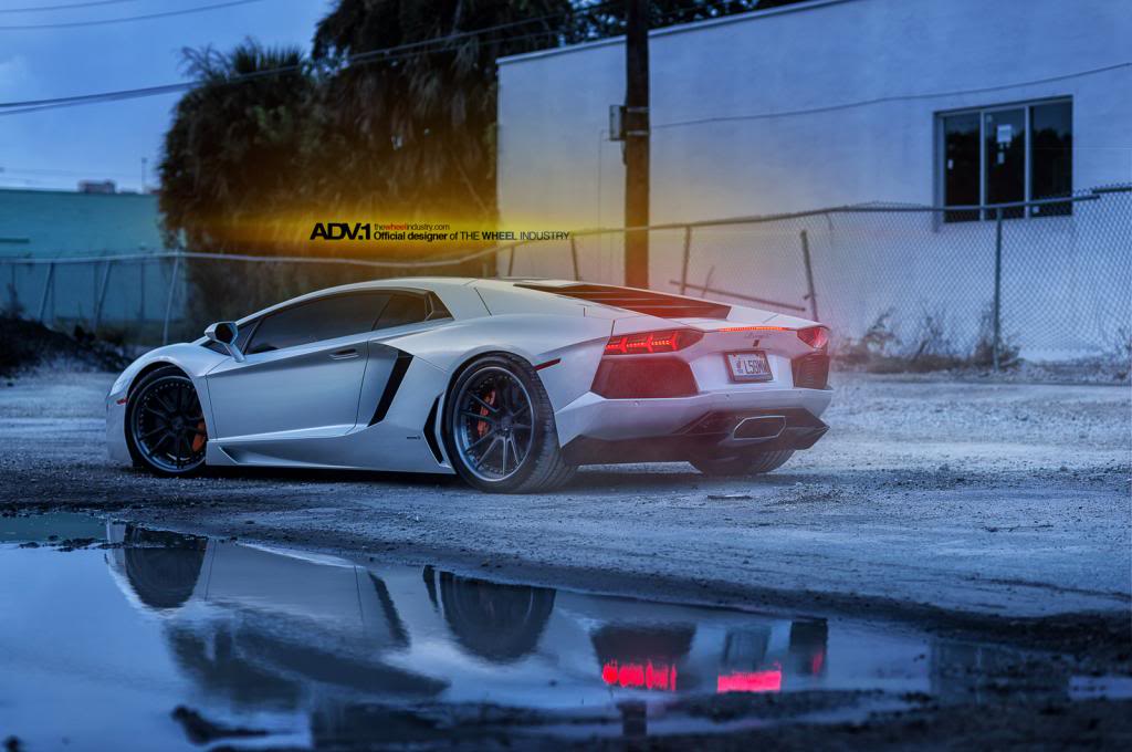 2012 Lamborghini Aventador photo