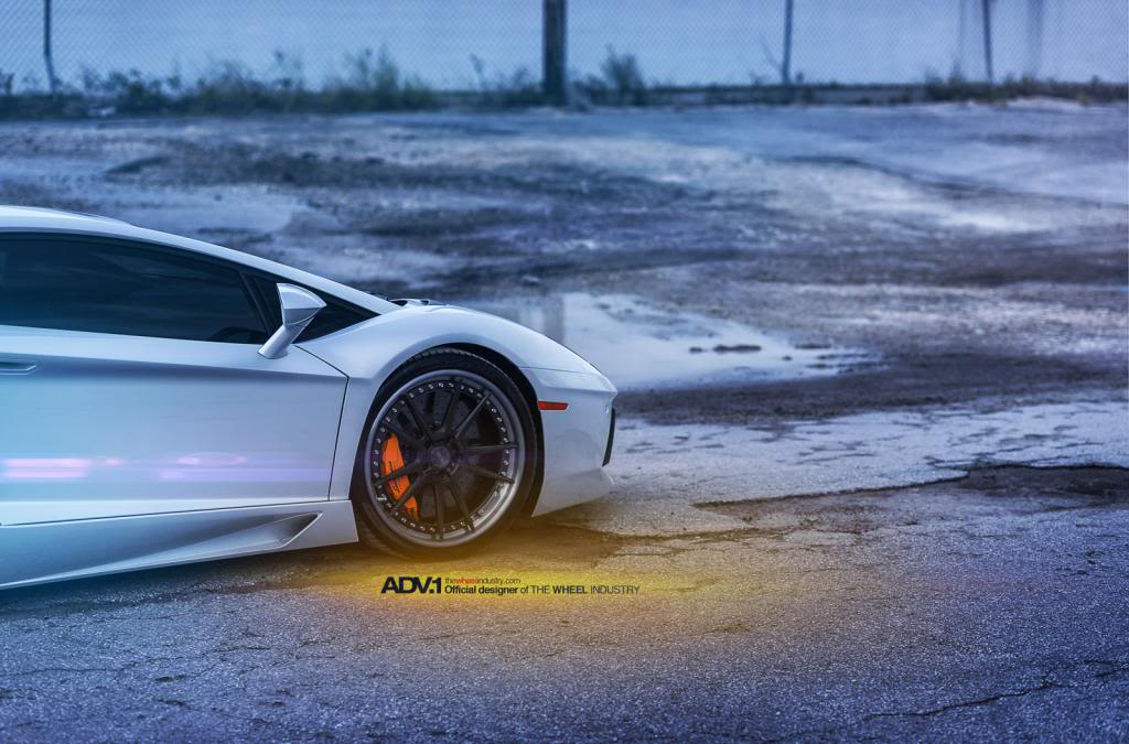 2012 Lamborghini Aventador photo