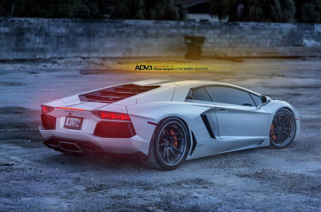 2012 Lamborghini Aventador photo