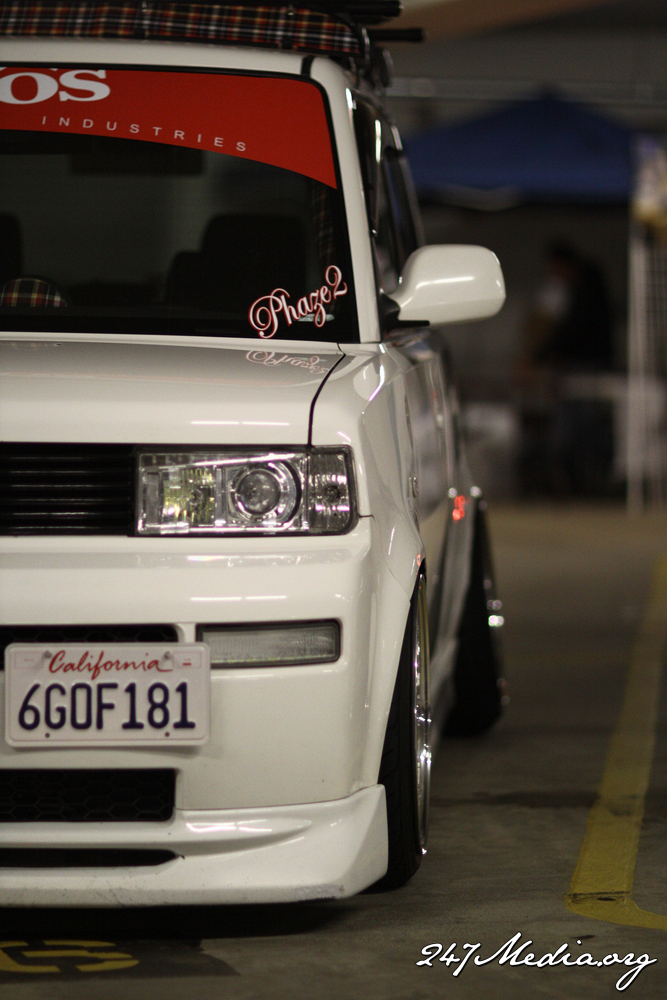 2004 Scion xB photo