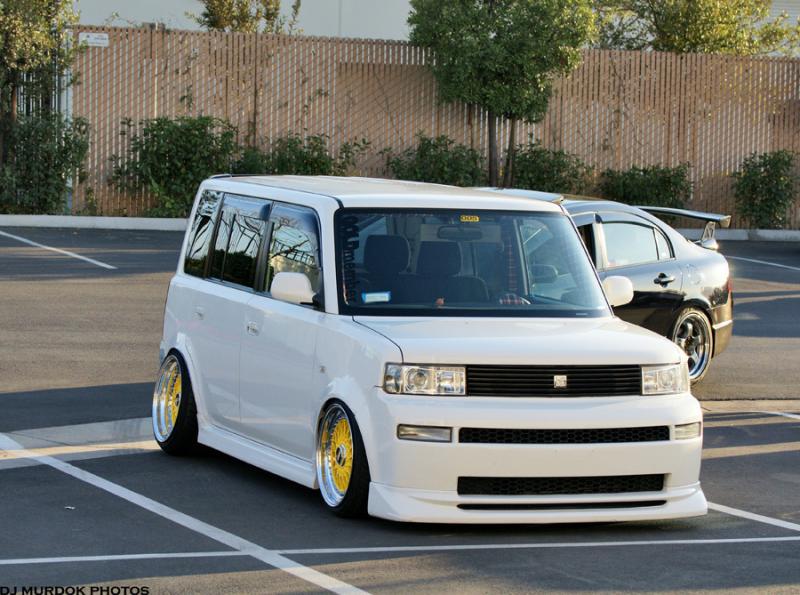 2004 Scion xB photo
