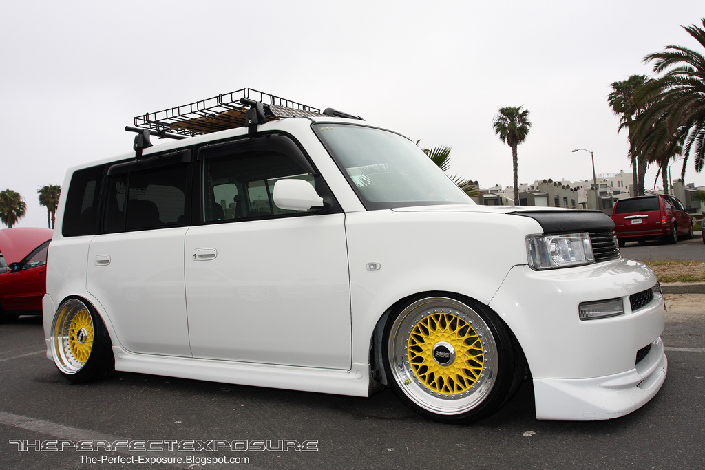 2004 Scion xB photo
