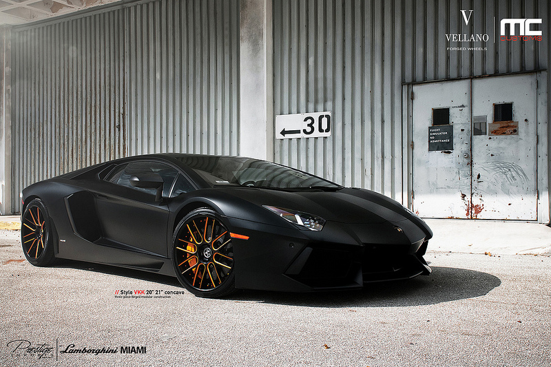 2012 Lamborghini Aventador photo