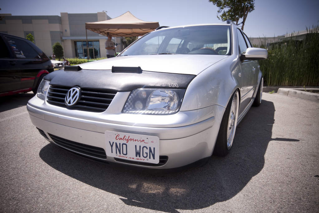 2004 Volkswagen Jetta photo
