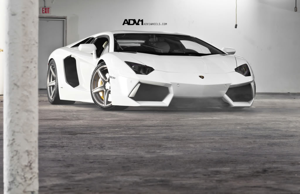 2012 Lamborghini Aventador photo