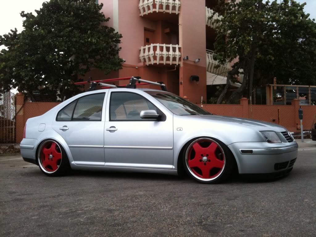 2005 Volkswagen Jetta photo