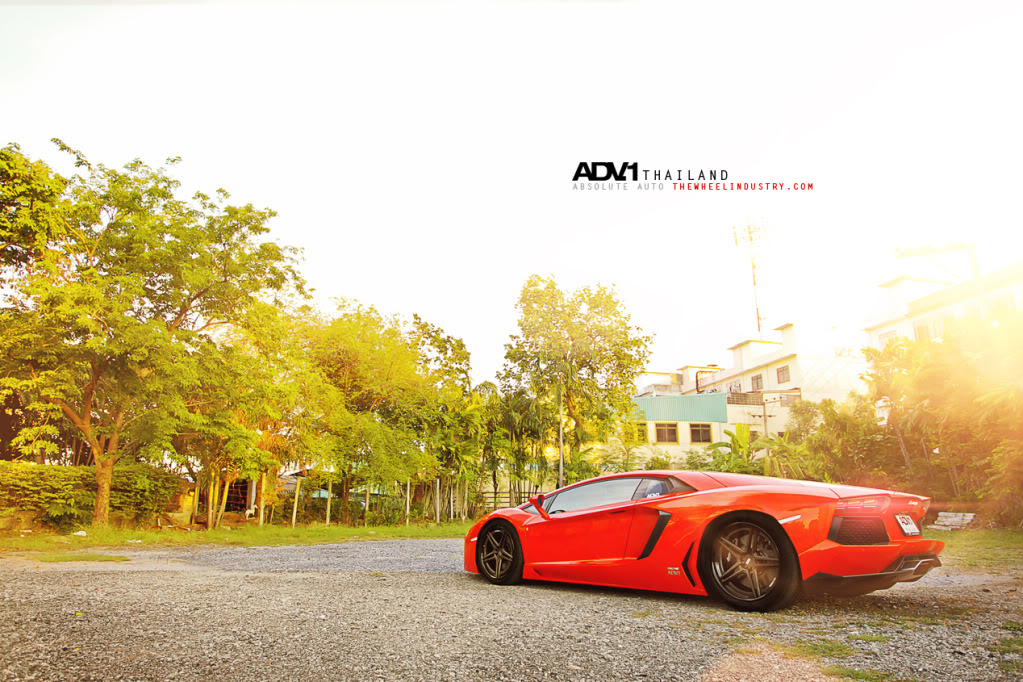 2012 Lamborghini Aventador photo