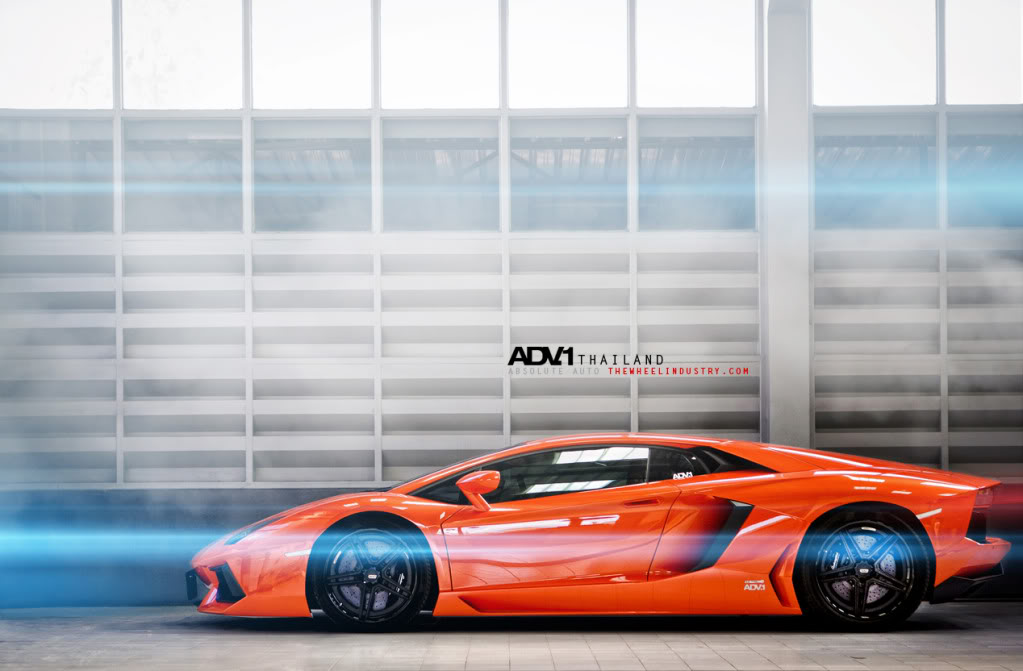 2012 Lamborghini Aventador photo