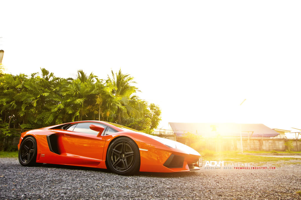 2012 Lamborghini Aventador photo