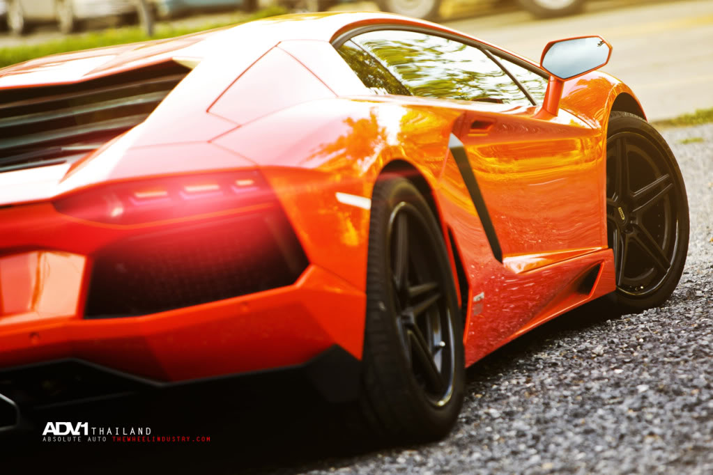 2012 Lamborghini Aventador photo