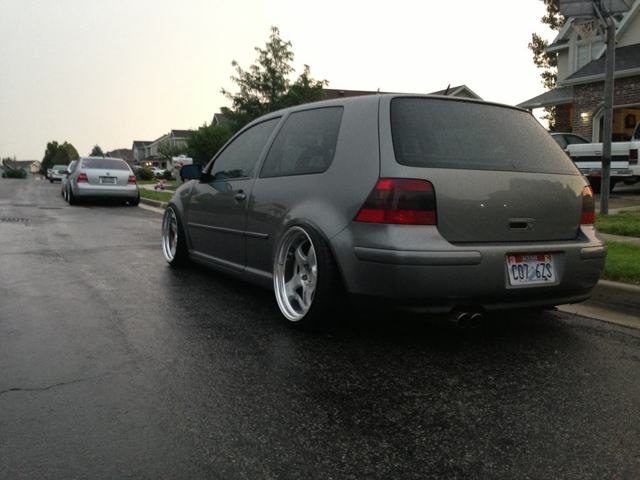2004 Volkswagen Golf photo