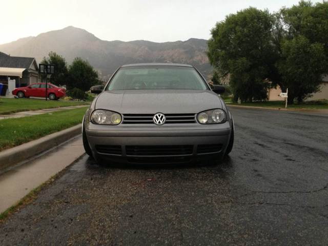 2004 Volkswagen Golf photo