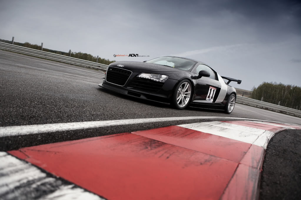 2011 Audi R8 photo