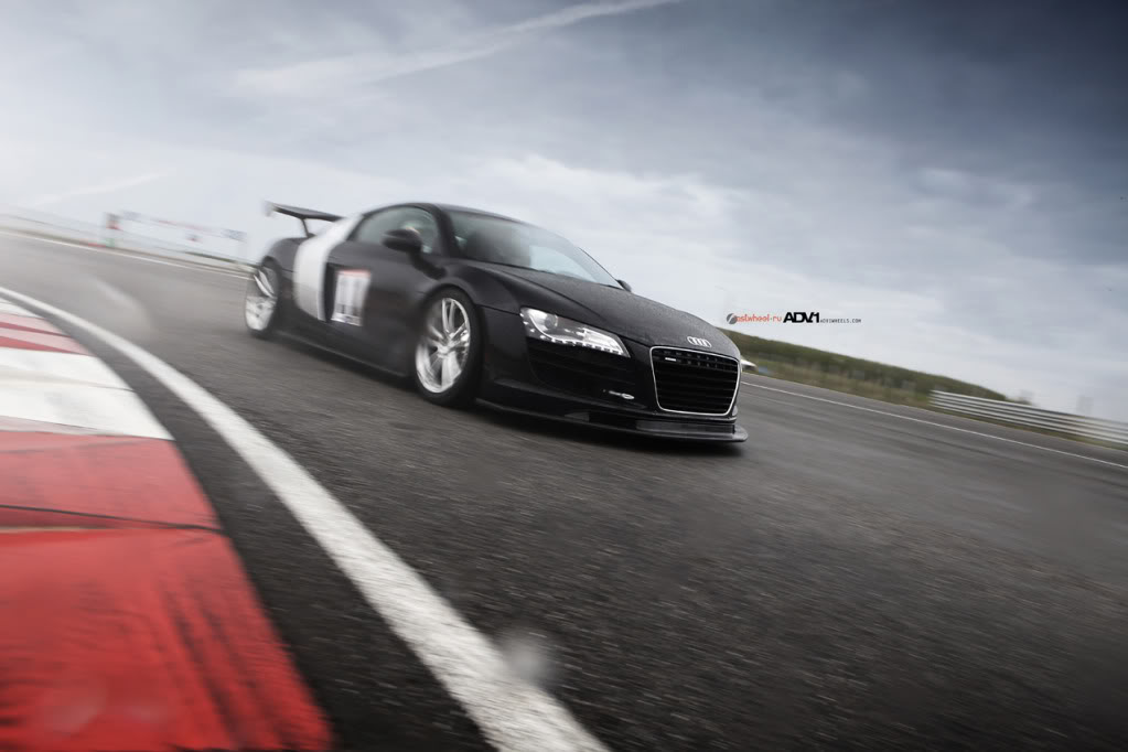2011 Audi R8 photo