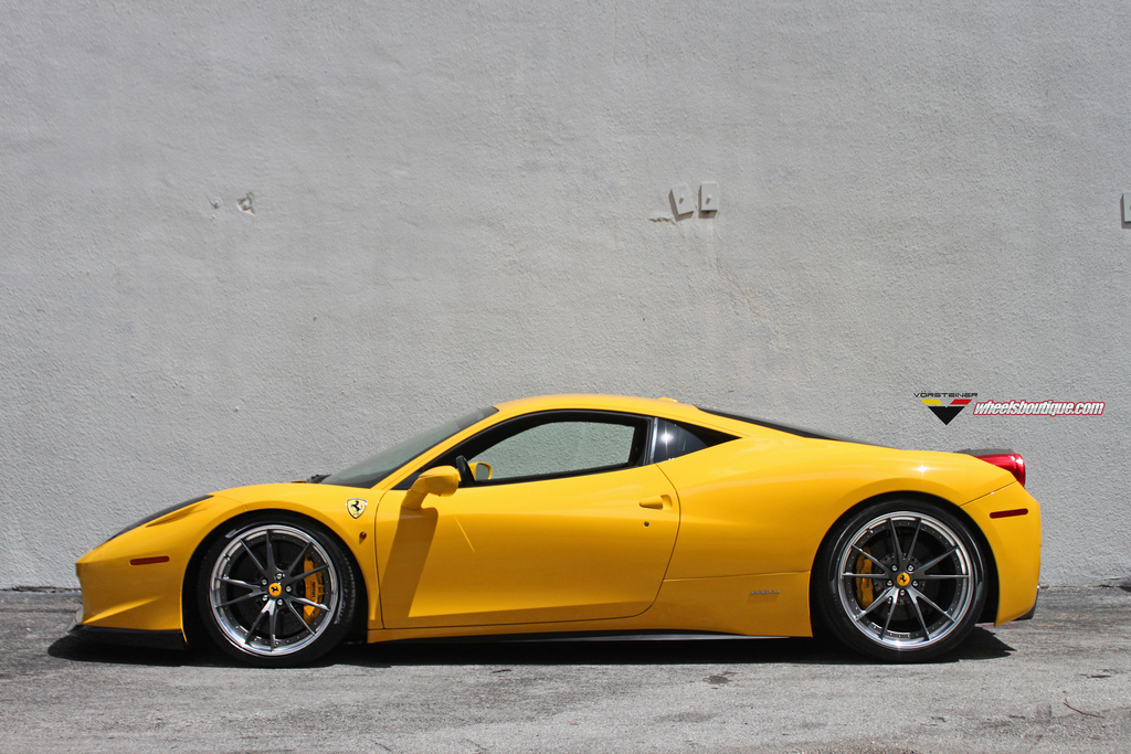2013 Ferrari 458 Italia photo
