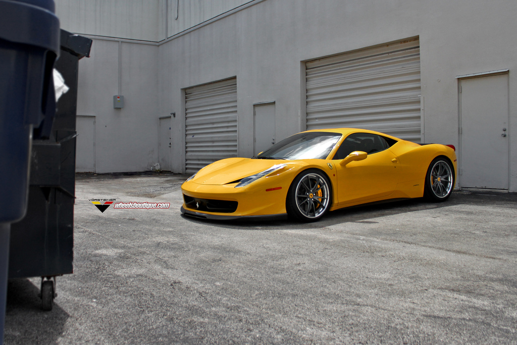 2013 Ferrari 458 Italia photo