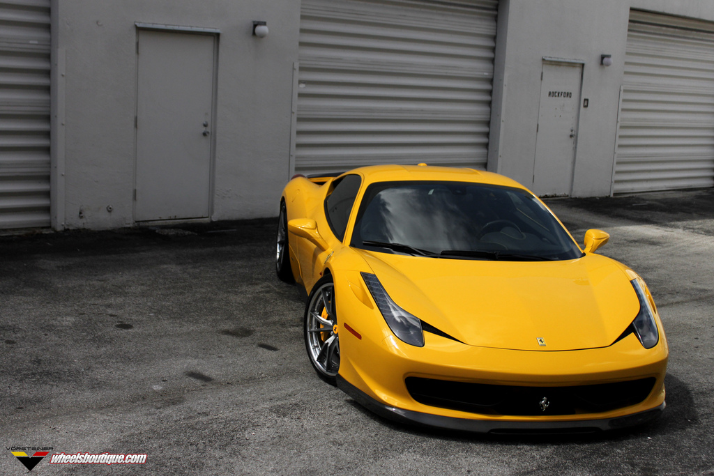 2013 Ferrari 458 Italia photo
