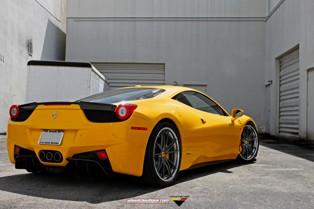 2013 Ferrari 458 Italia photo