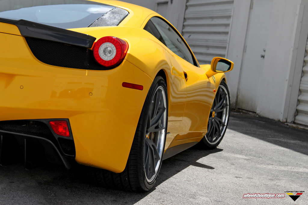 2013 Ferrari 458 Italia photo