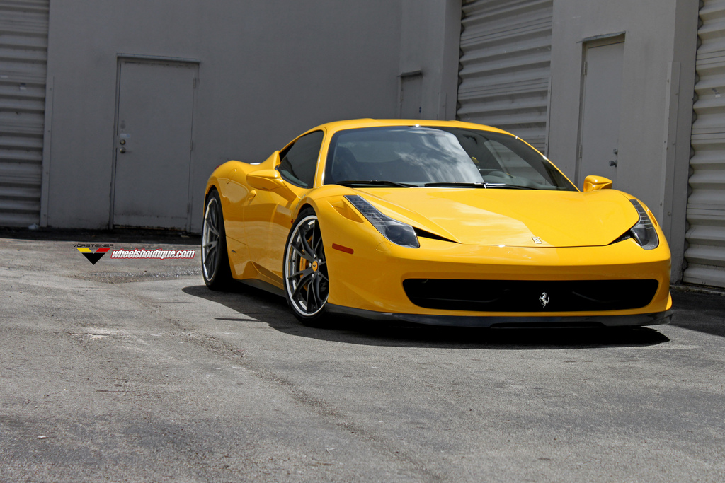 2013 Ferrari 458 Italia photo