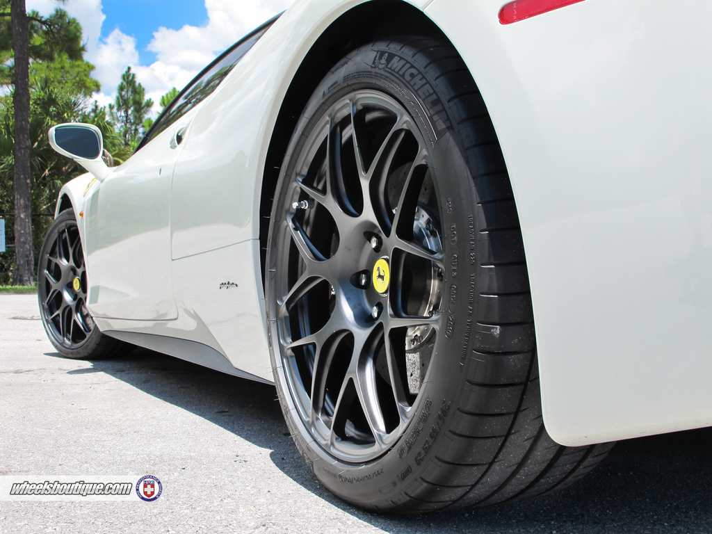 2010 Ferrari 458 Italia photo