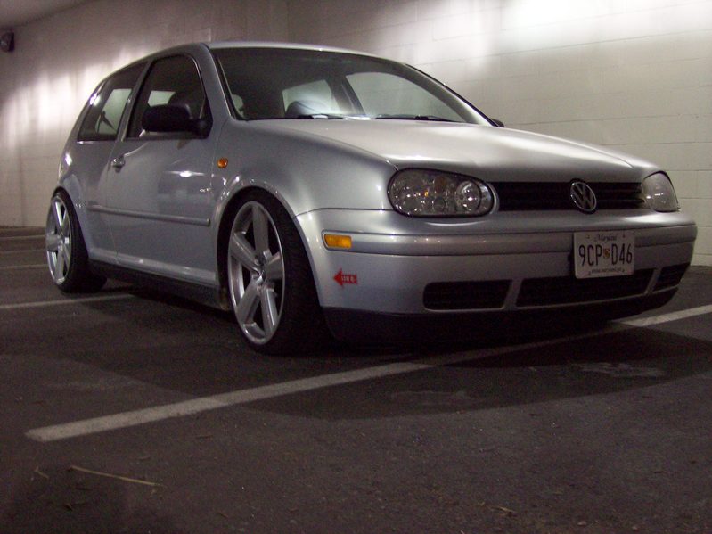 1999 Volkswagen Golf photo