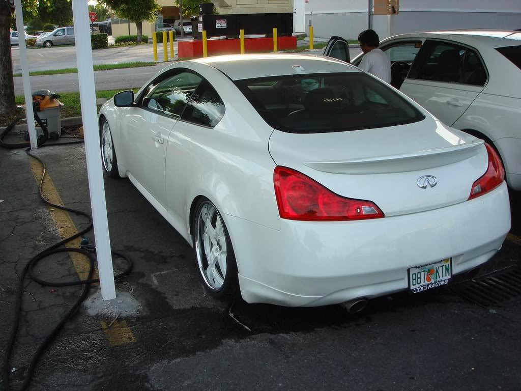 2009 Infiniti G37 photo