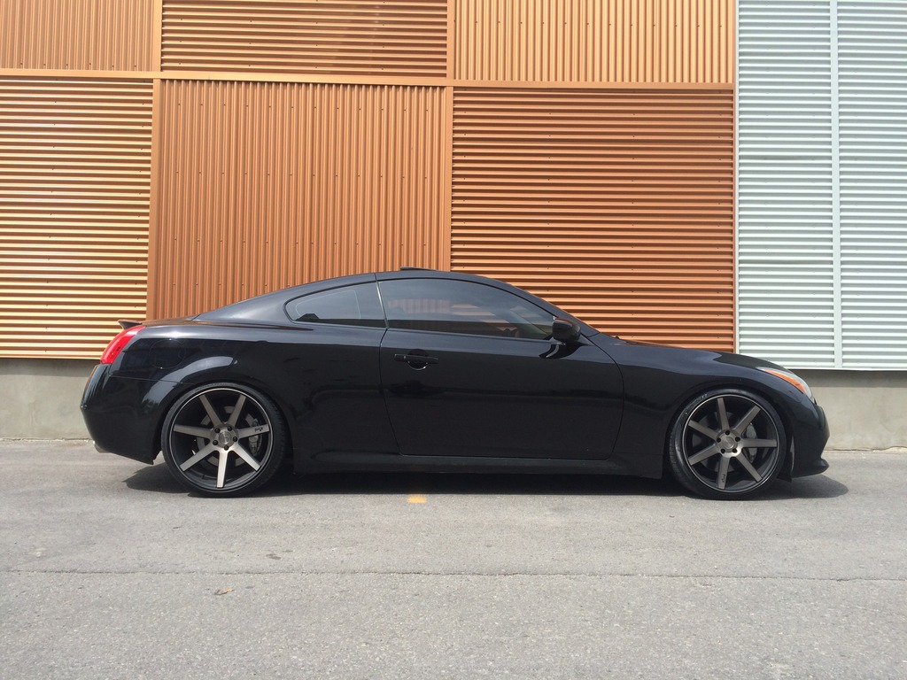 2010 Infiniti G37 photo