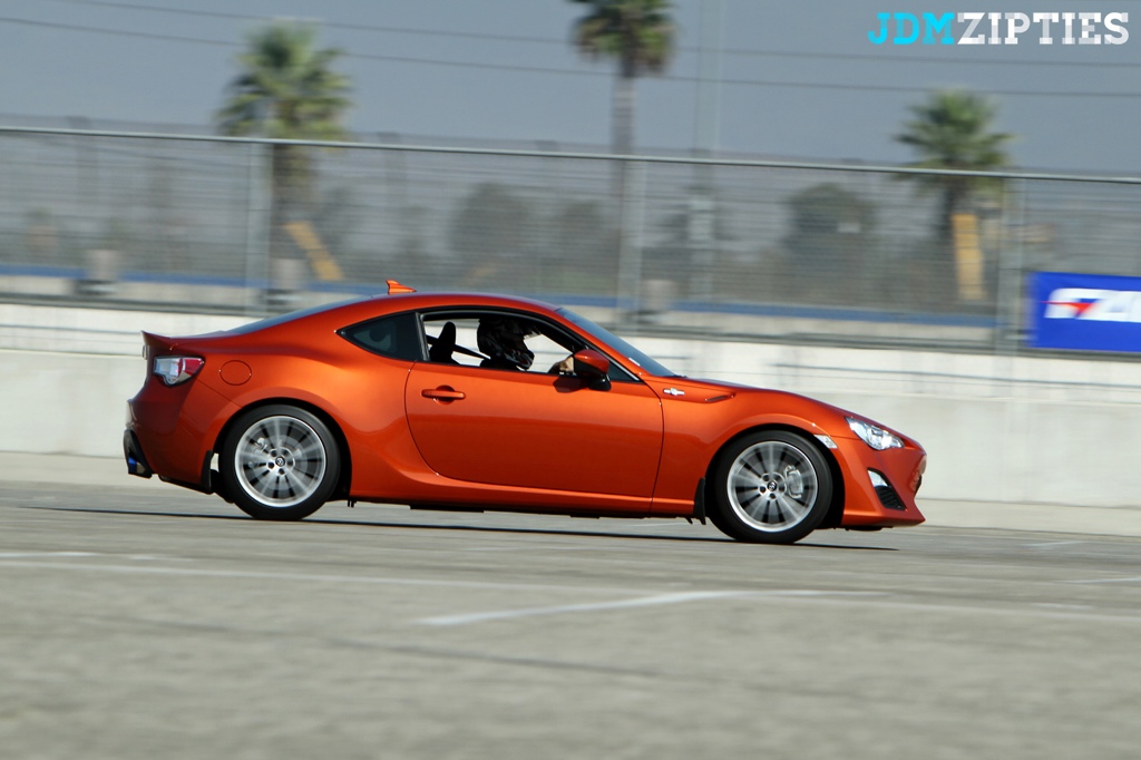 2013 Scion FR-S photo