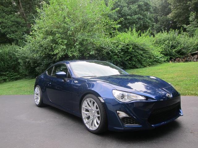 2013 Scion FR-S photo