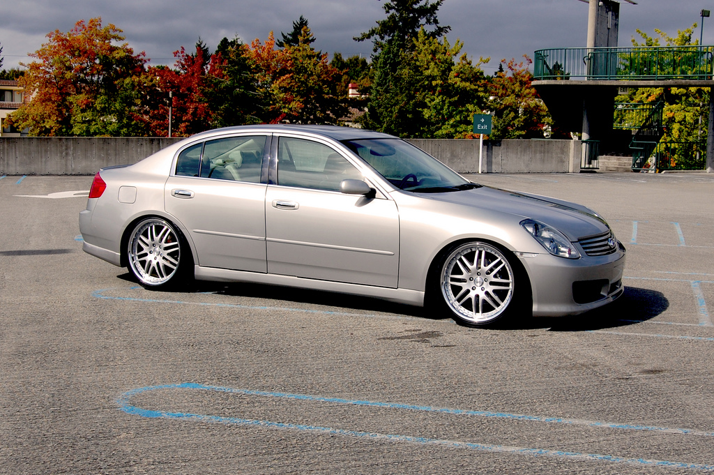 2004 Infiniti G35 photo