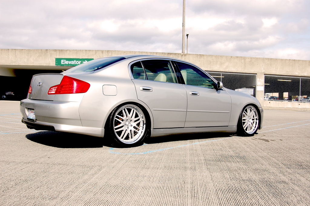 2004 Infiniti G35 photo