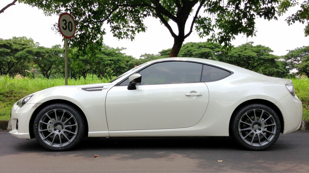 2013 Subaru BRZ photo