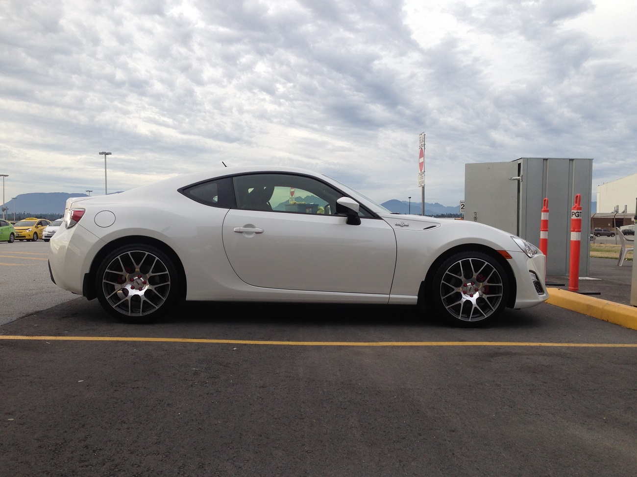 2013 Scion FR-S photo
