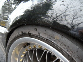 2000 BMW  323