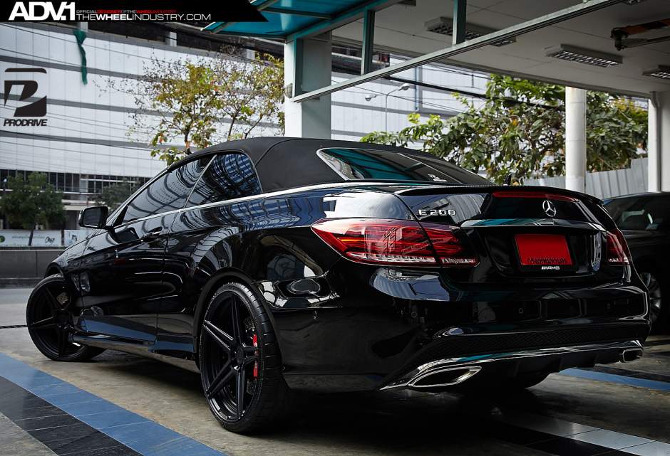 2010 Mercedes-Benz E-Class photo