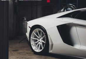 2013 Lamborghini Aventador