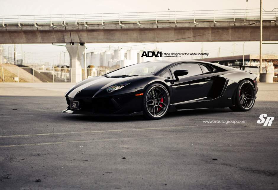 2013 Lamborghini Aventador photo