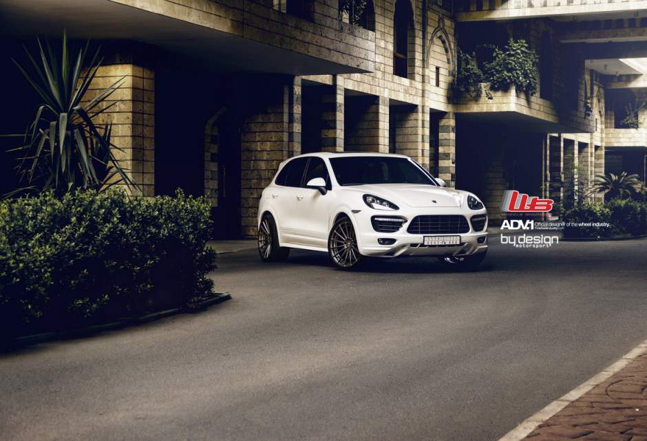 2013 Porsche Cayenne photo