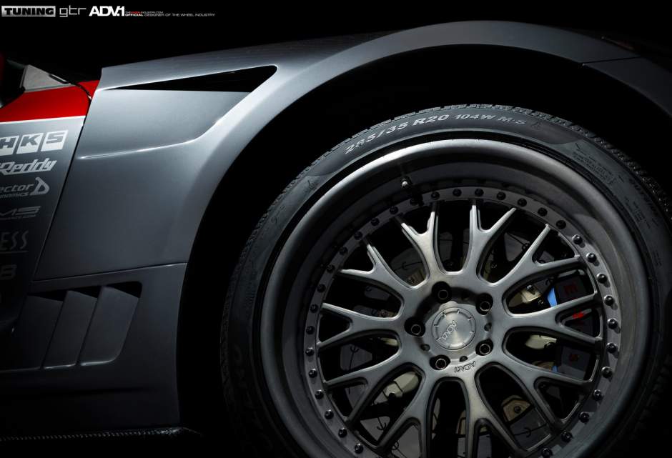 2014 Nissan GT-R photo