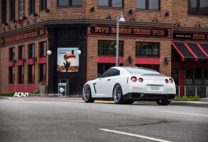 2014 Nissan GT-R