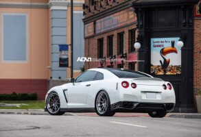 2014 Nissan GT-R